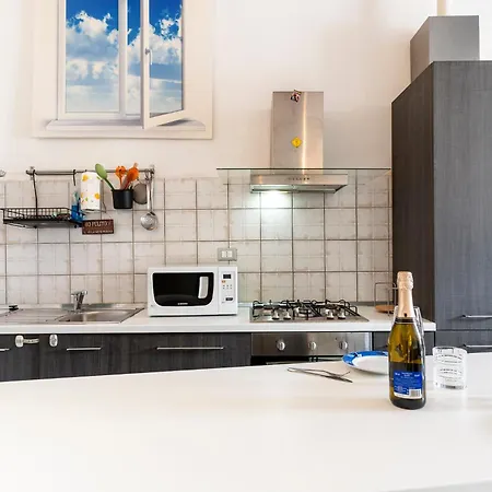 Guesthost - Lovely X4 With Mezzanine 公寓 利沃诺