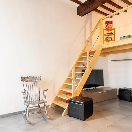 Guesthost - Lovely X4 With Mezzanine * 利沃诺